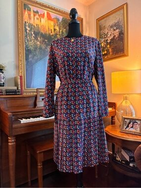 Vintage Leslie Fay Women's Long Sleeve Multicolor matching set blouse skirt